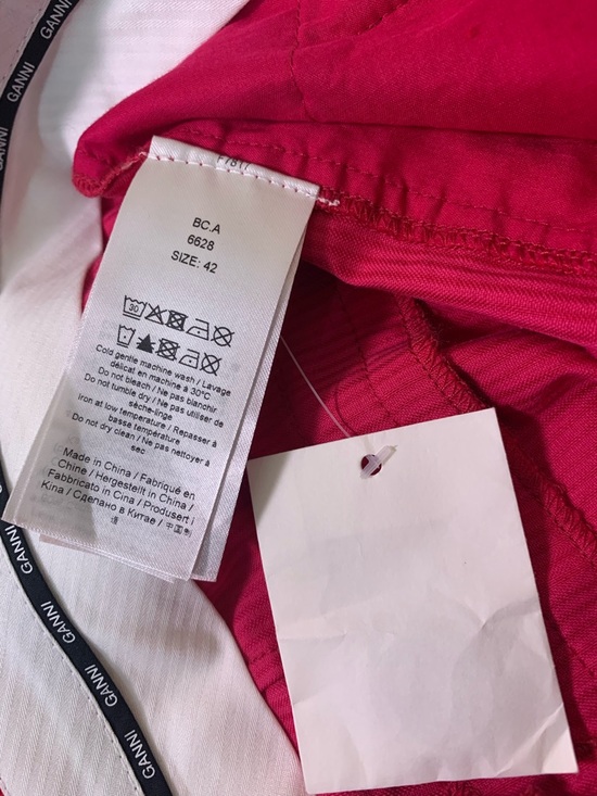 Ganni Women’s Light Shiny Corduroy Cuffed Shorts Pink Fushia Size EU 42 US 10/12 - Picture 7 of 8